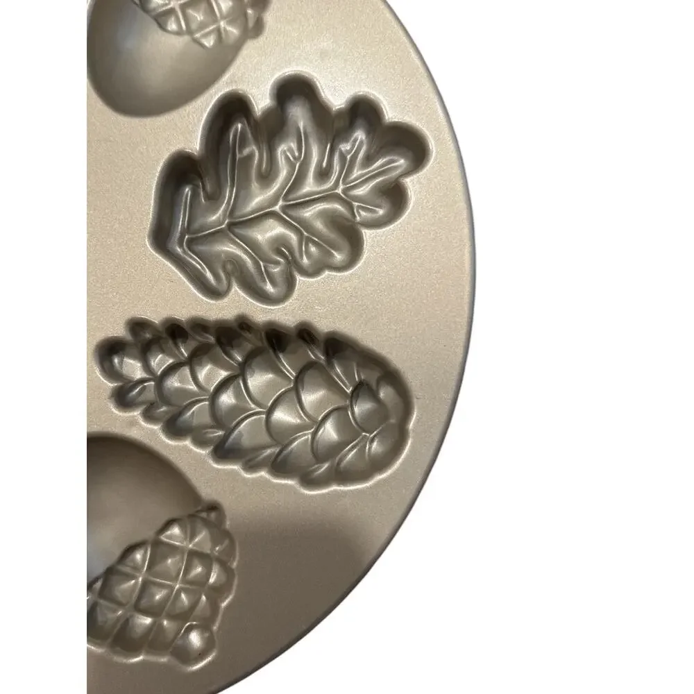 Nordic Ware Gold Woodland Cakelets Pan Autumn Baking Pan